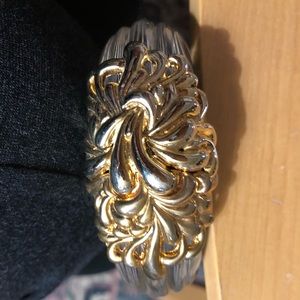 lucite bangle cuff bracelet gold tone park lane